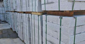 丹东芝麻白路牙石，路侧石