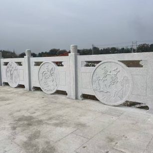 丹东芝麻白河道栏杆 石材栏杆