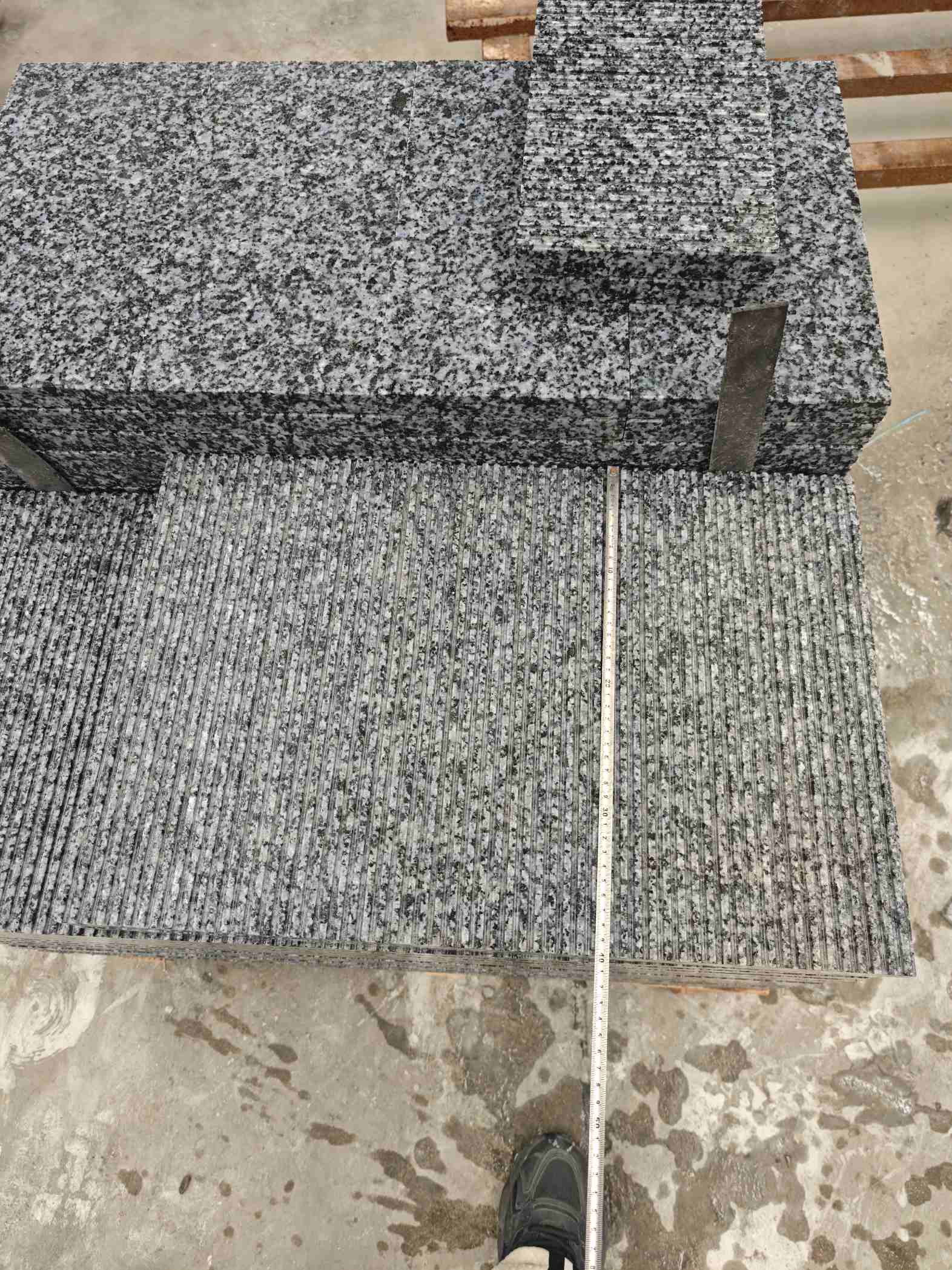 丹东芝麻黑拉丝面