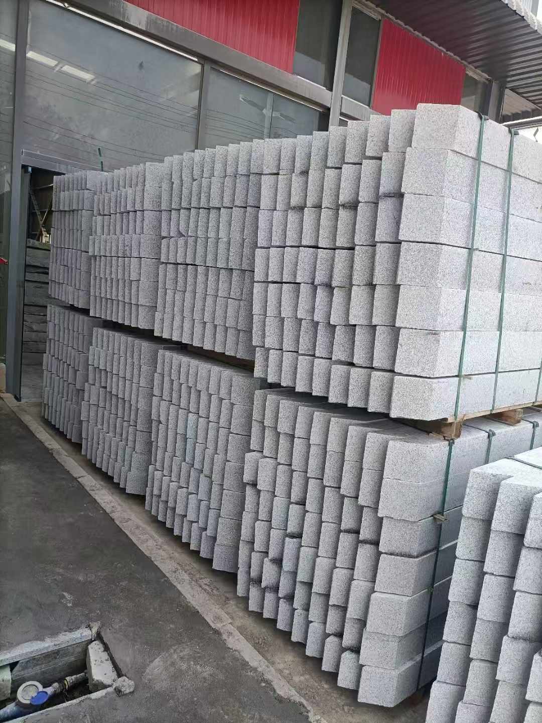 丹东芝麻白树围石 树池