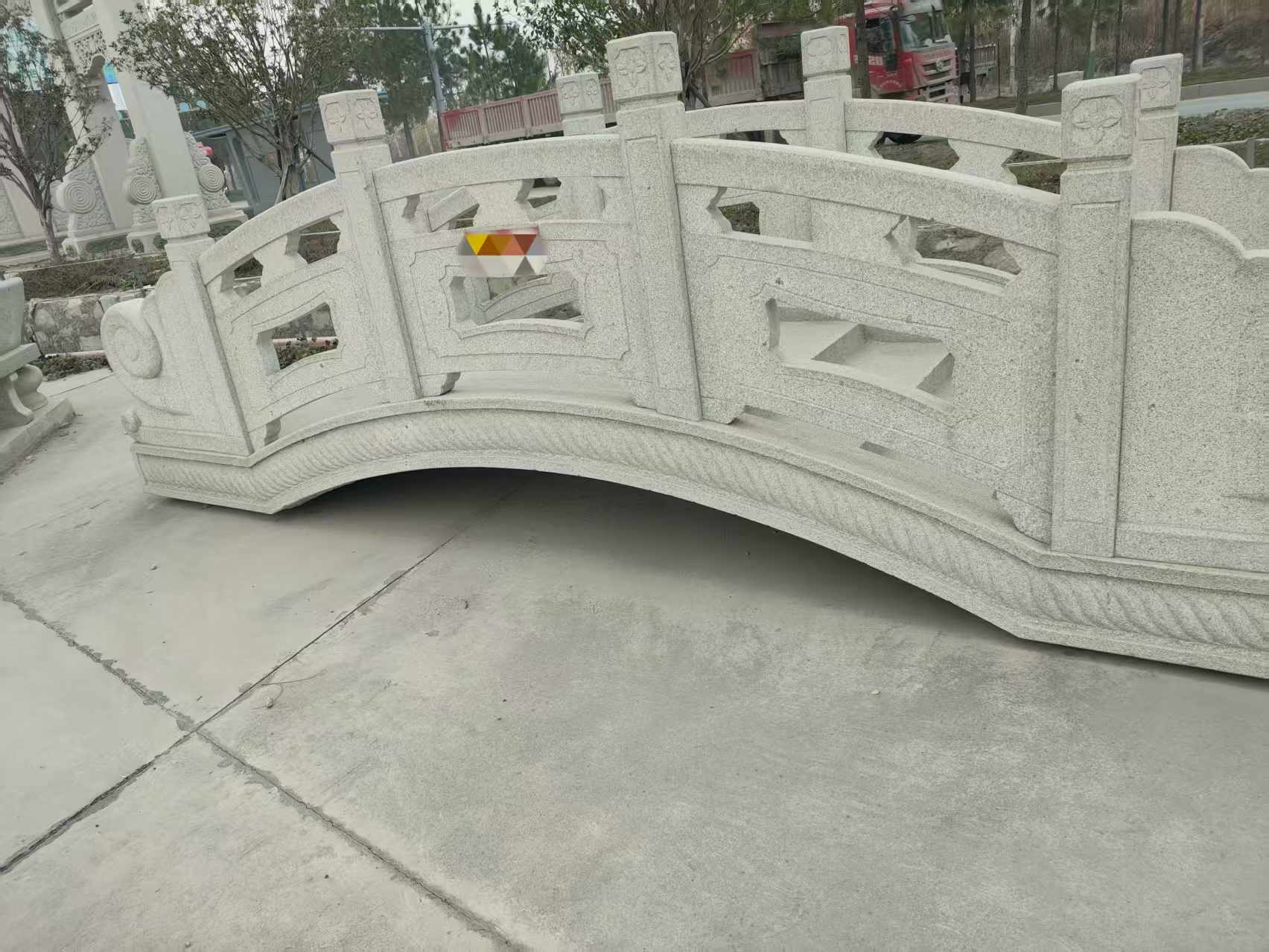 丹东芝麻白拱桥，石桥
